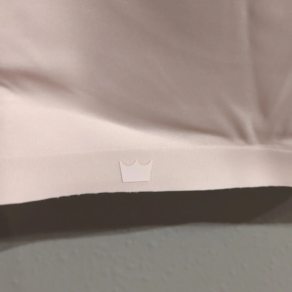SHEFIT Sports Bra Cream 3Luxe Style 110031 Excellent Wireless Moisture Wicking